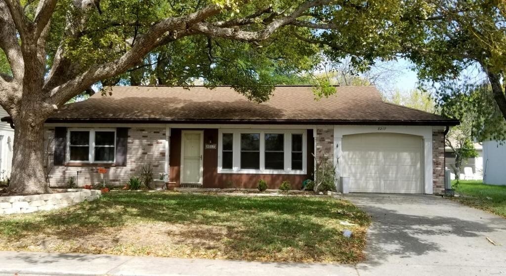 Foto principal - 8217 Split Rail Lane