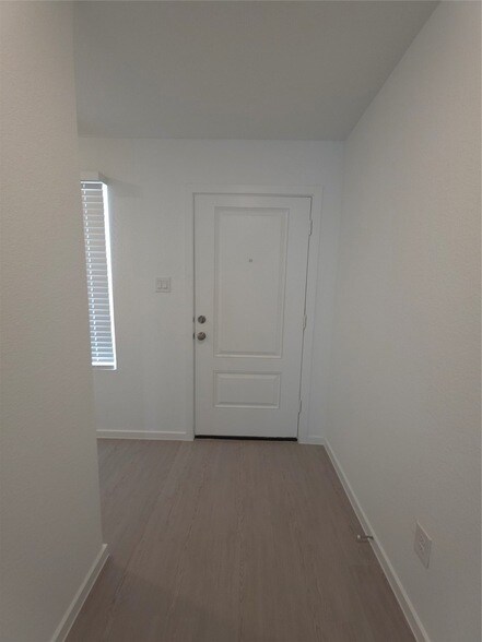 Foto del edificio - 6871 Flowering Ginger Ln