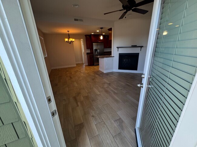 Building Photo - 5654 Lauretta St