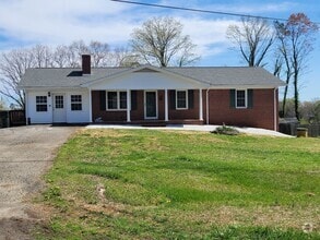 Building Photo - 111 Noonkester Dr