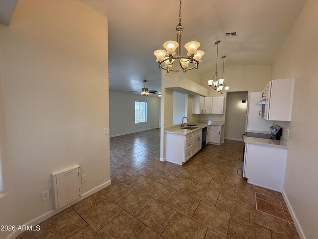 Building Photo - 1112 W Morelos St