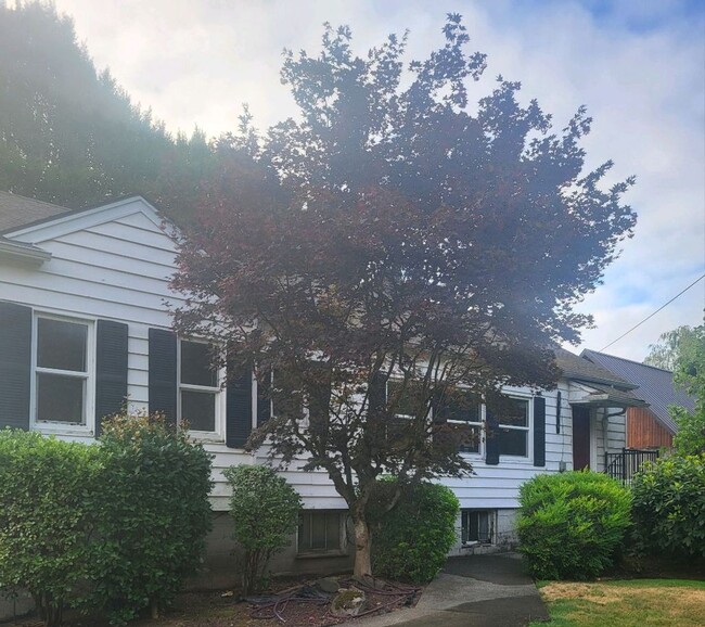 Charming Vintage Three Bedroom In Camas - Charming Vintage Three Bedroom In Camas House