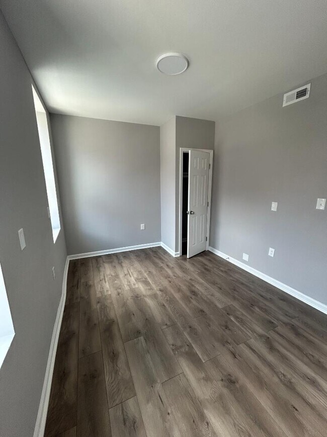 Photo - 1428 McCulloh St Apartment