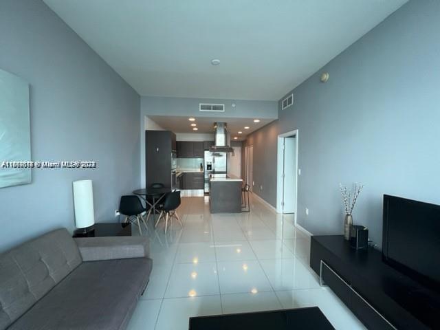 Foto del edificio - 7930 East Dr