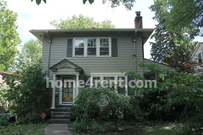 Foto del edificio - 5617 Kenwood Ave
