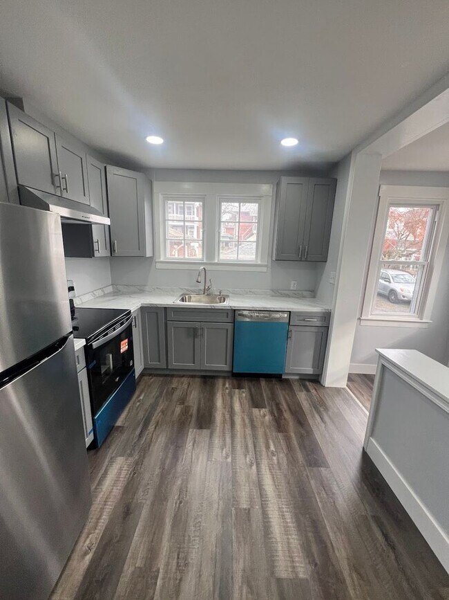 Foto del edificio - Newly Renovated 3 Bedroom Home