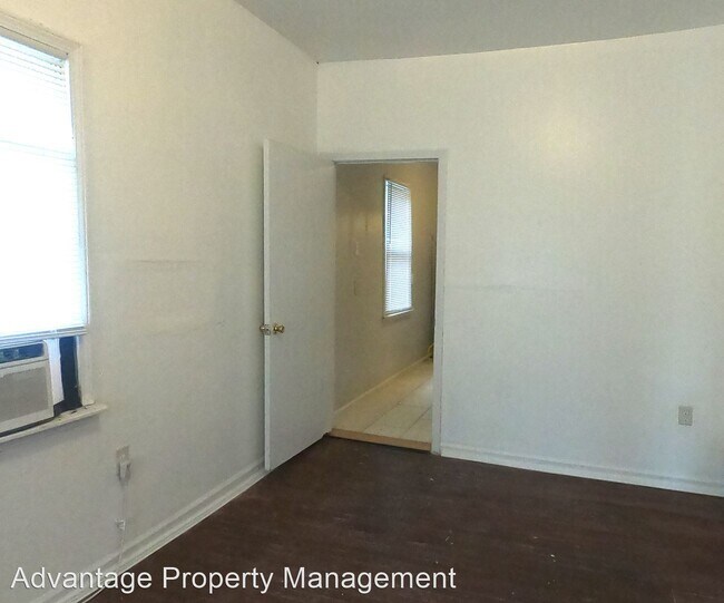 Building Photo - 3 br, 2 bath House - 925 Lewis St.