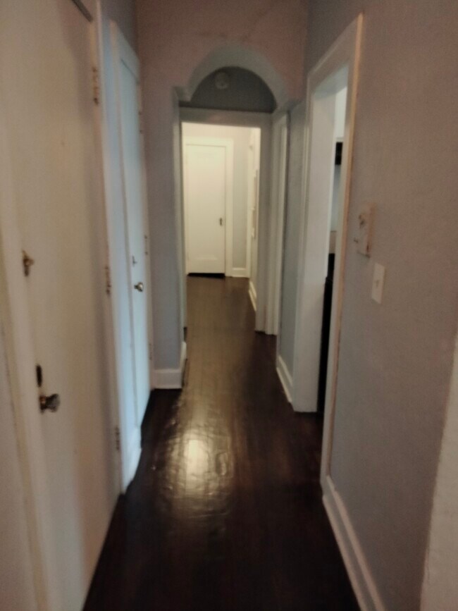 Foto del edificio - 1220 W 104th St