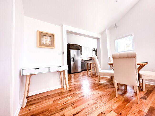 Foto del edificio - 4259 Oakguard Ct