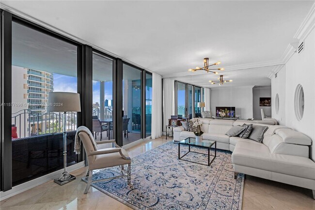 Building Photo - 1500 Ocean Dr