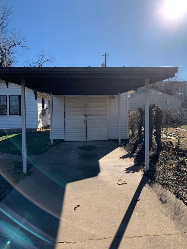 Photo - Two Bedroom Home Close to Medical Center