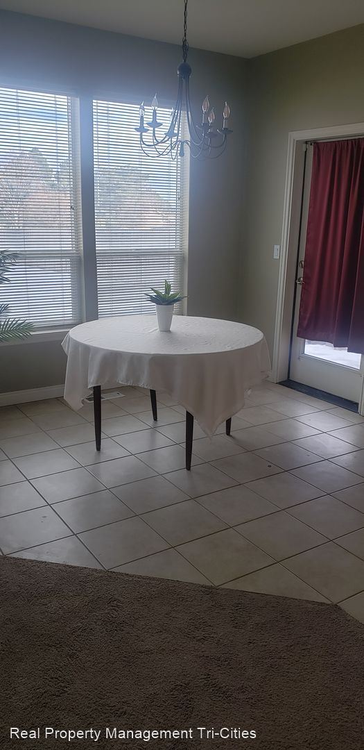 Building Photo - 3 br, 2.5 bath House - 3800 W 19th Ct.