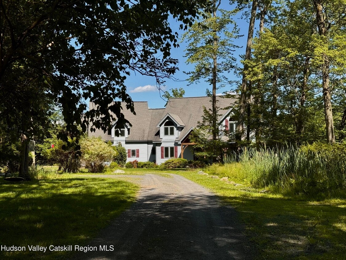 Primary Photo - 66 Fiddlehead Ln