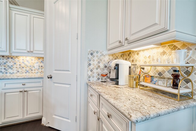 Foto del edificio - 10818 Gates Randal Ct