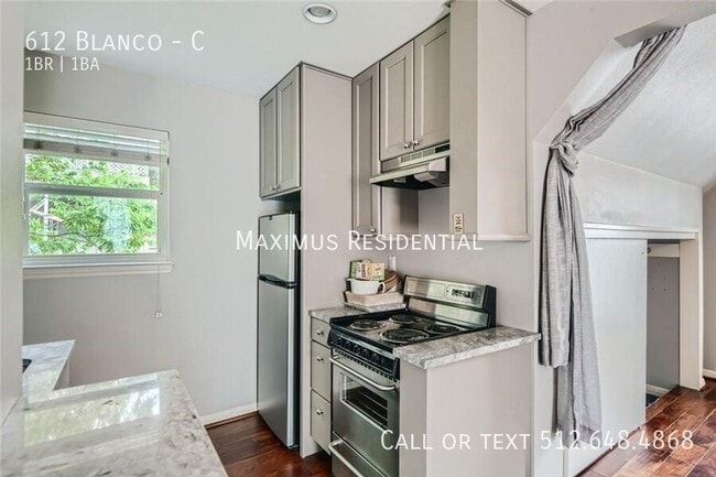 Building Photo - 612 Blanco-C
