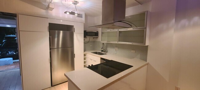 Foto del edificio - 1650 NE 115th St