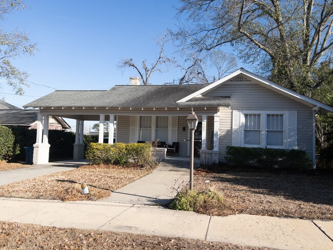 Building Photo - 302 Durden St