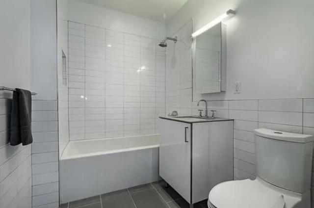 Foto del edificio - 1 bedroom in QUEENS NY 11101