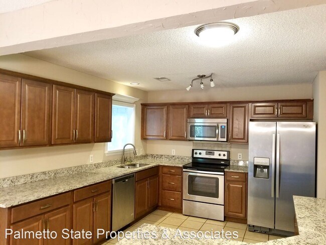 Building Photo - 4 br, 2.5 bath House - 1269 Center Lake Drive