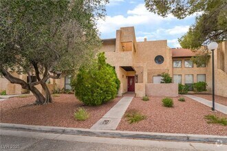 Building Photo - 3949 S Torrey Pines Dr