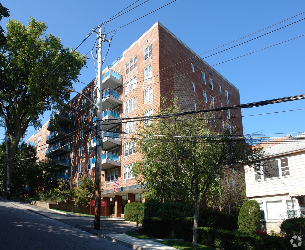 Building Photo - The Gentry Co-Op