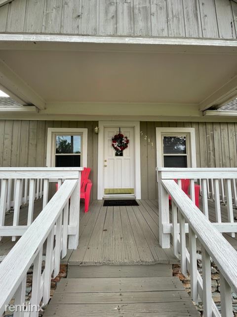 Foto del edificio - 5211 River Rd