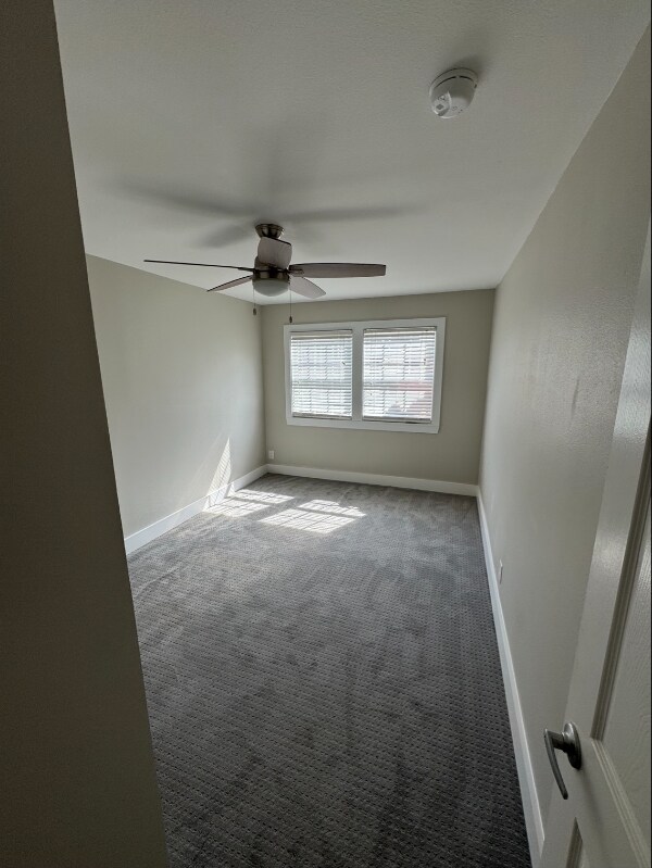 Foto del edificio - 329 E 25th St