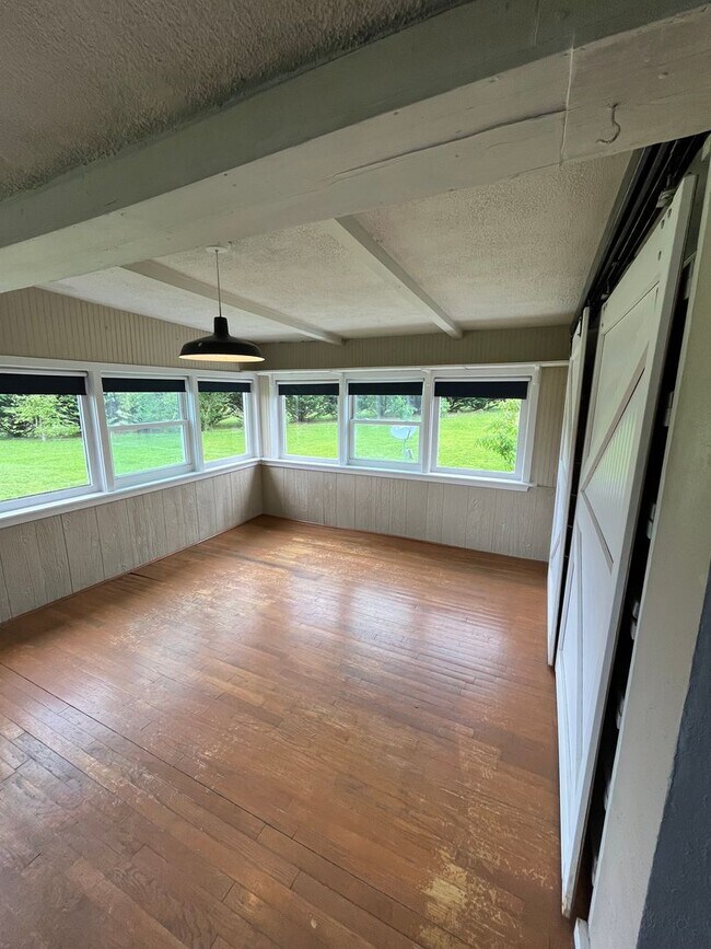 Foto del edificio - 3-bedroom, 2-bath single-family home located in Greencastle