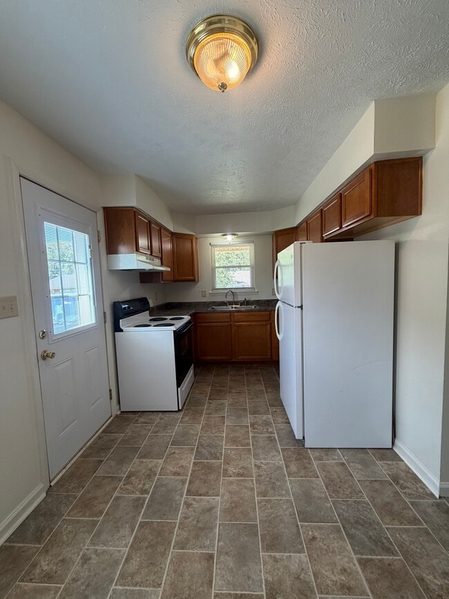 74 Holiday Rd