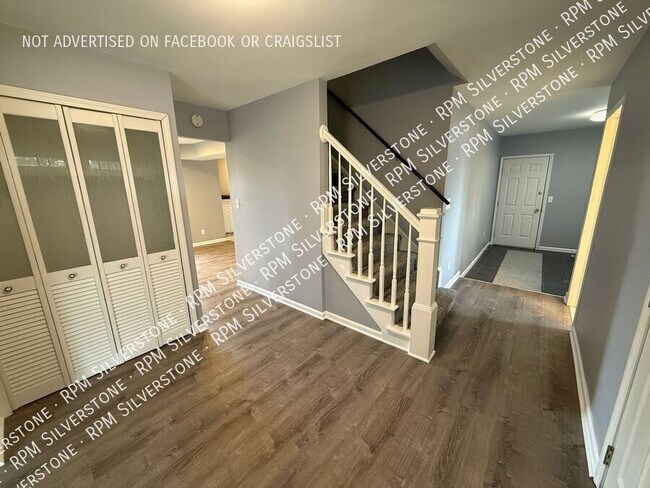 Foto del edificio - 5283 Rostraver Ct