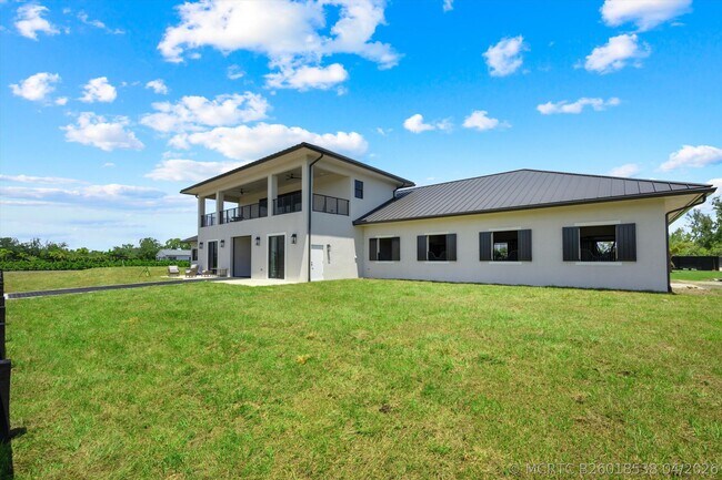 Foto del edificio - 16175 Deer Path Ln