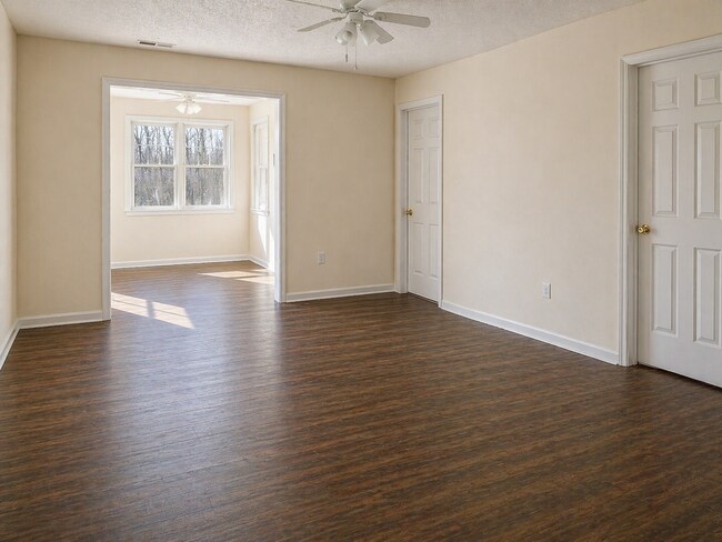 Foto del edificio - 1911 Wolftech Ln