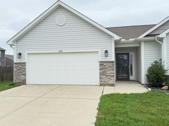 Foto del edificio - Charming 3-Bed, 2-Bath Home in Avalon Bluf...