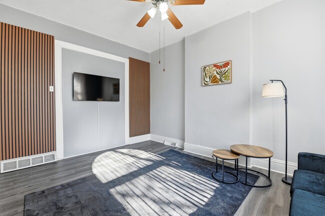 Building Photo - 2711 Allen Ave