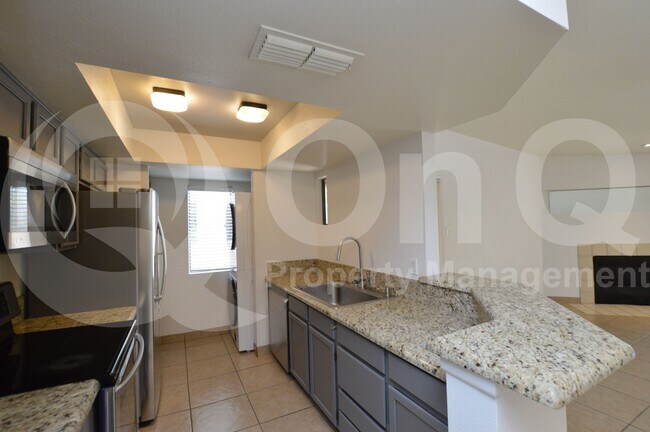 Foto del edificio - 7950 E Starlight Way