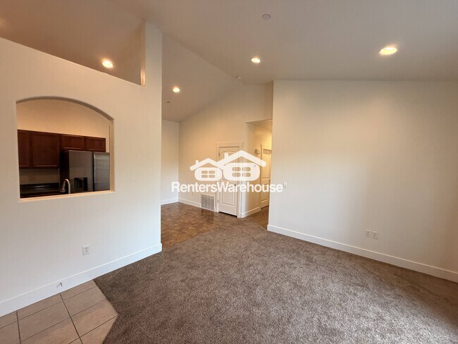 Foto del edificio - 147 W Spring Hill Way