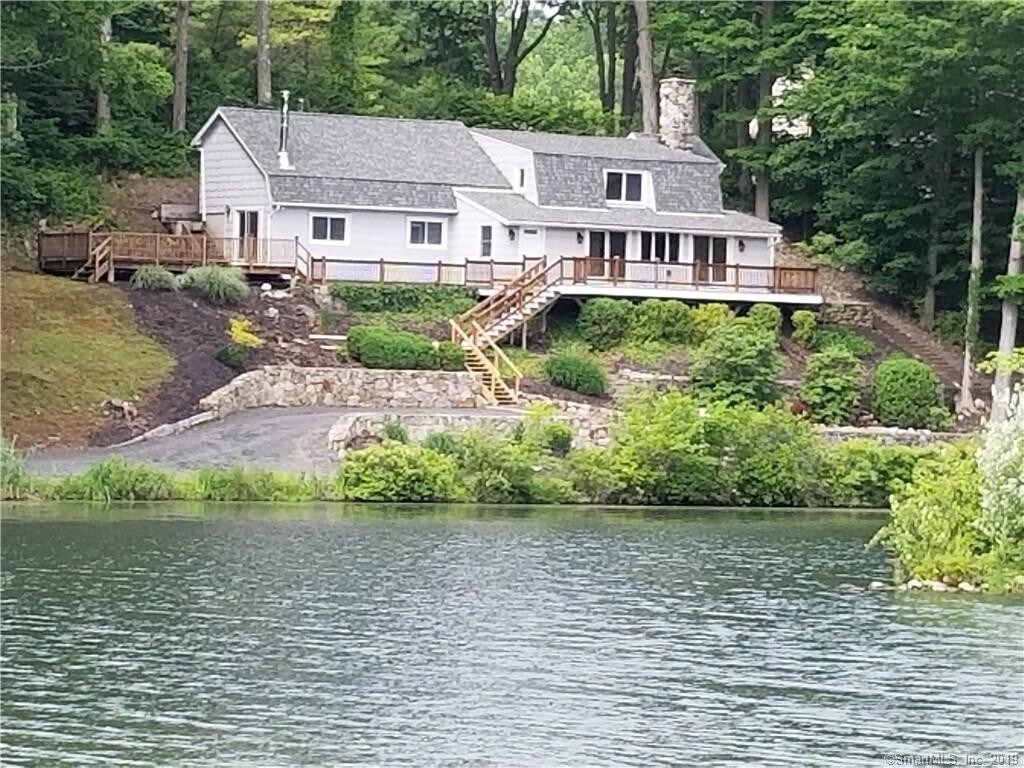 Primary Photo - 191 Lakeside Dr
