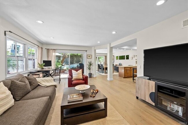 Foto del edificio - 1137 Vía Coronel