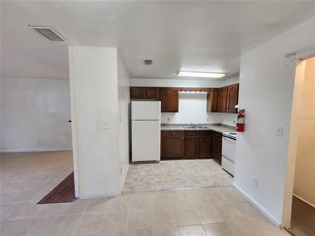 Building Photo - 6136 NW 26th St