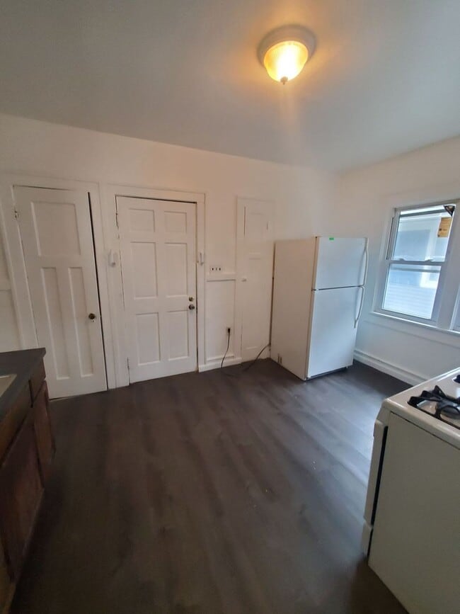 Building Photo - 2918-2920 N 48th St. (Duplex)