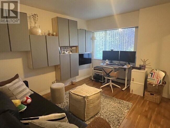 Photo du bâtiment - 3514 W 8th Ave