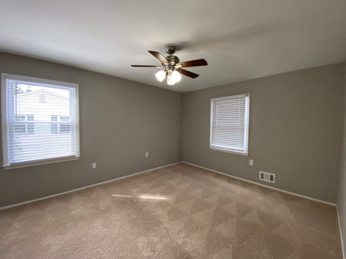 Foto del edificio - NOW AVAILABLE! - 9 Priscilla Ln, Howell, N...