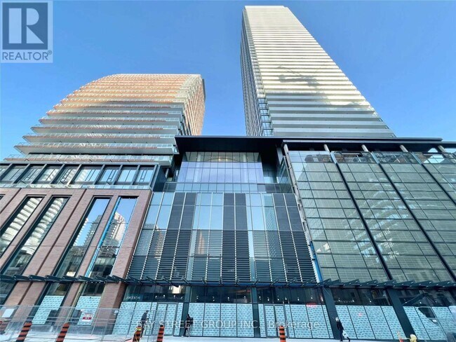Building Photo - 501 Yonge St
