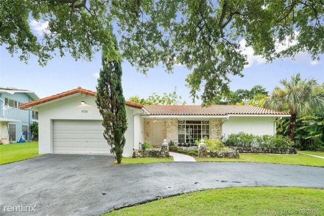 Building Photo - 9720 W Palmetto Club Ln