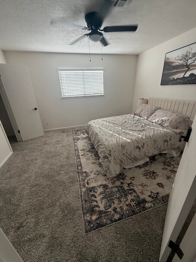 Foto del edificio - 7624 S Erie Ave