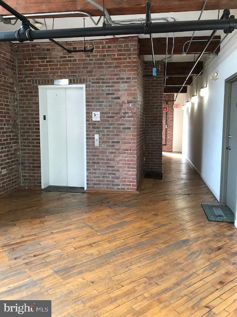 Primary Photo - 1220 Buttonwood St