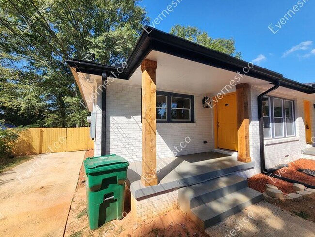 Building Photo - 2047 Nettie Ct