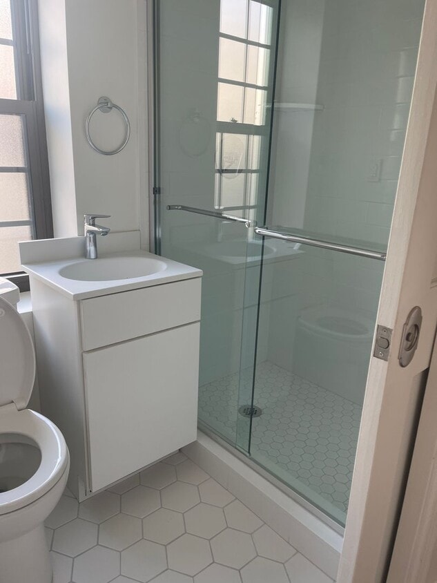 Harvard Sq Studio Brand New Renovation, 1 month Free rent Vacant and ready now - Harvard Sq Studio Brand New Renovation, 1 month Free rent Vacant and ready now