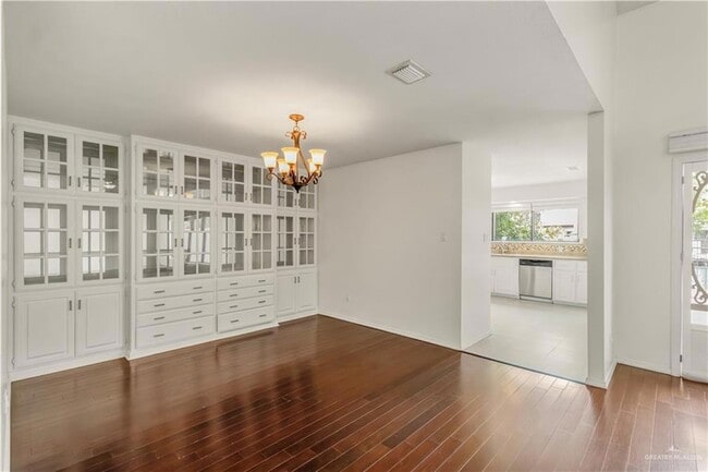Foto del edificio - 119 E Sunflower Ave
