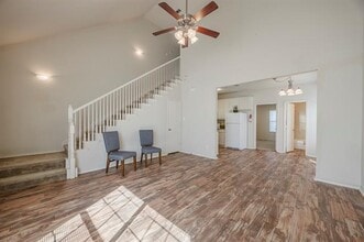 Building Photo - 103 Janis St